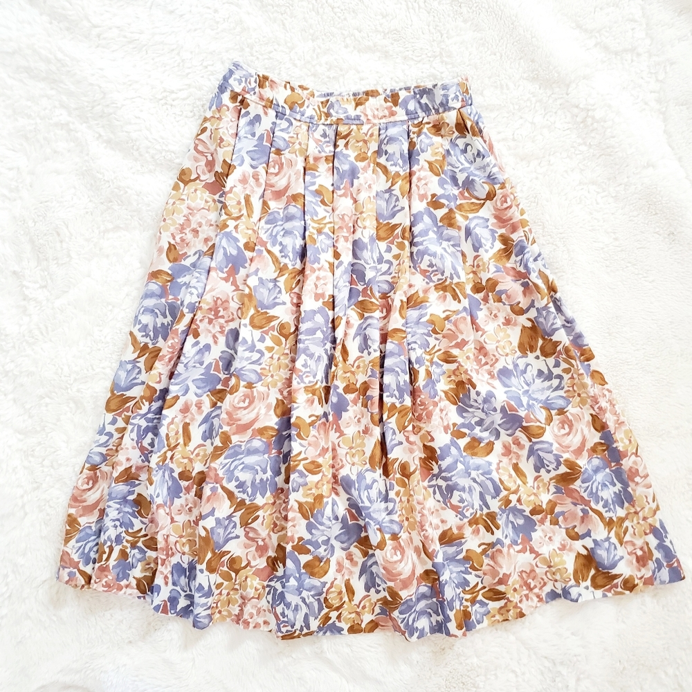 Vintage Floral Pleated Skirt